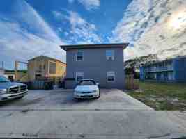 featured image of 620 20th St #4