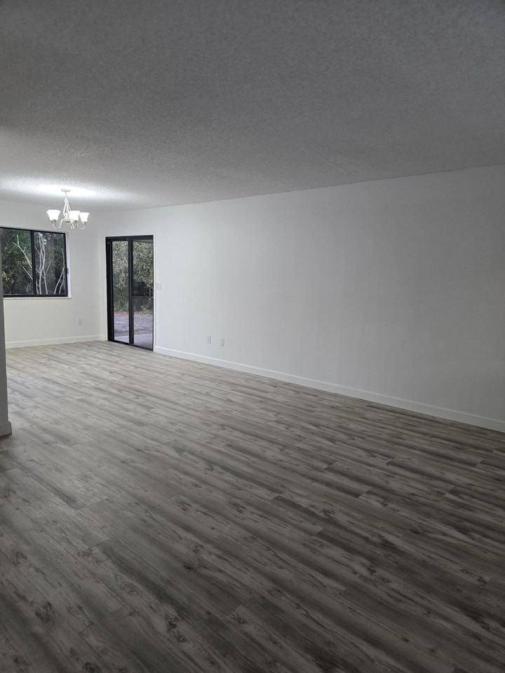 1418 Paley Cir Se - Photo 5 of 11