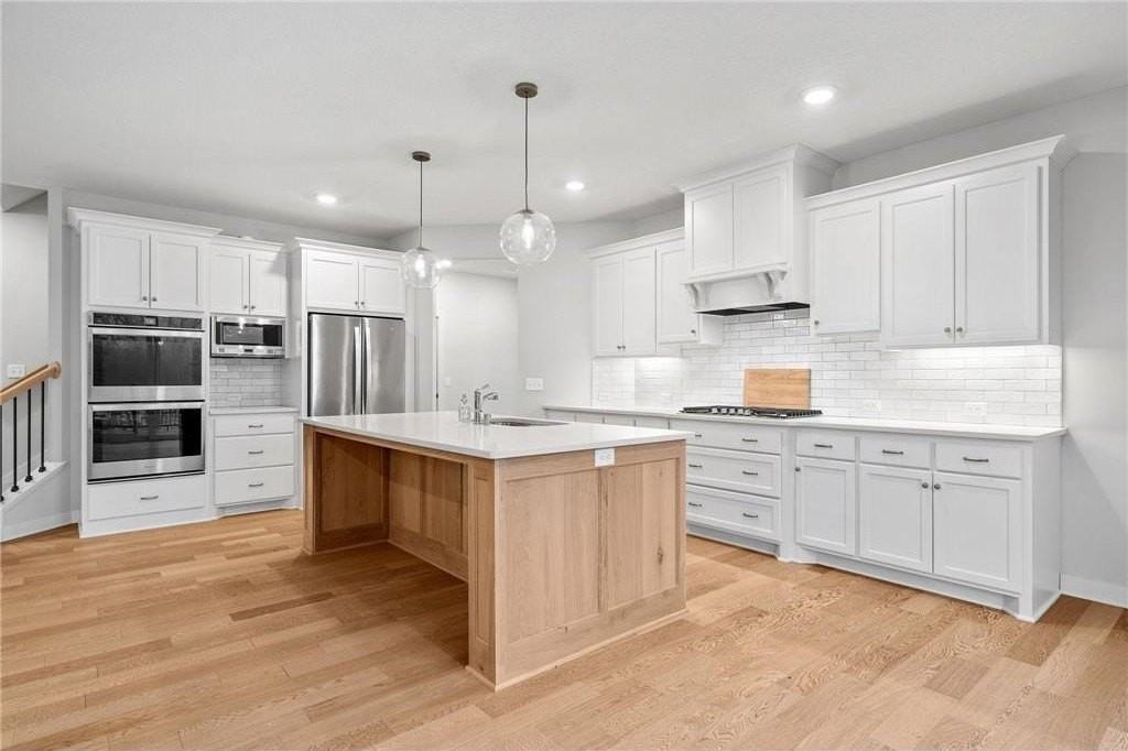 18700 61st Ave N - Photo 6 of 31