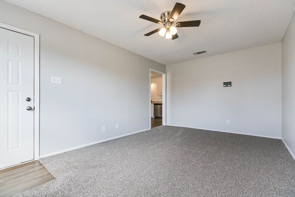 1342 Fox Hollow St - Photo 3 of 14