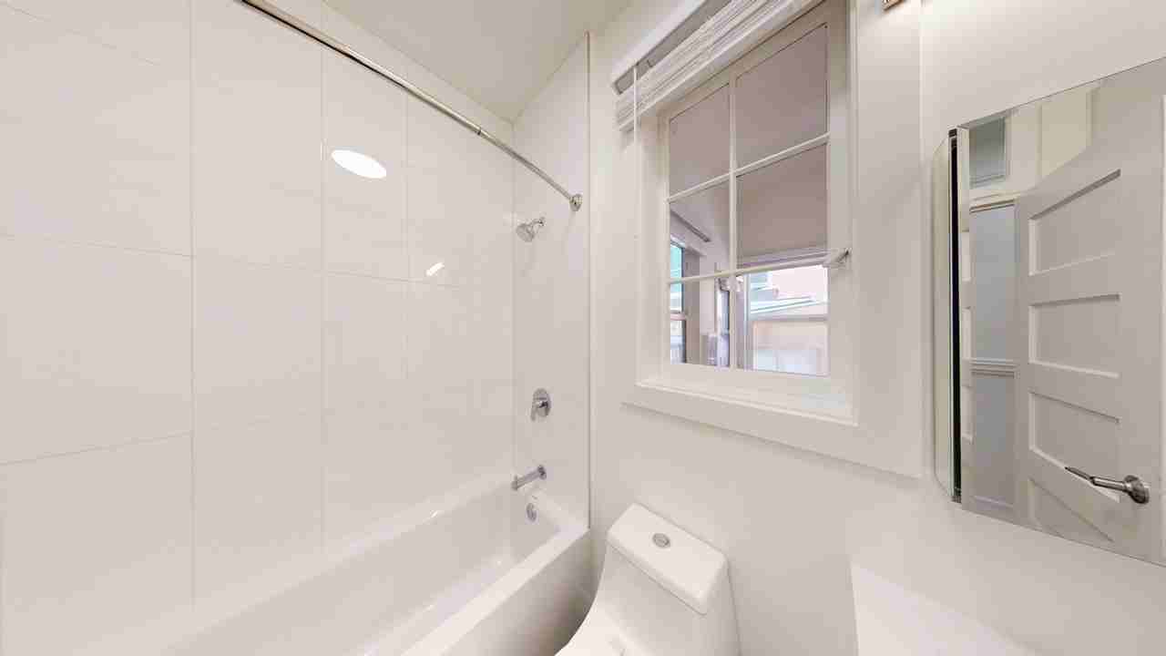 1340 Taylor Street - Photo 4 of 24