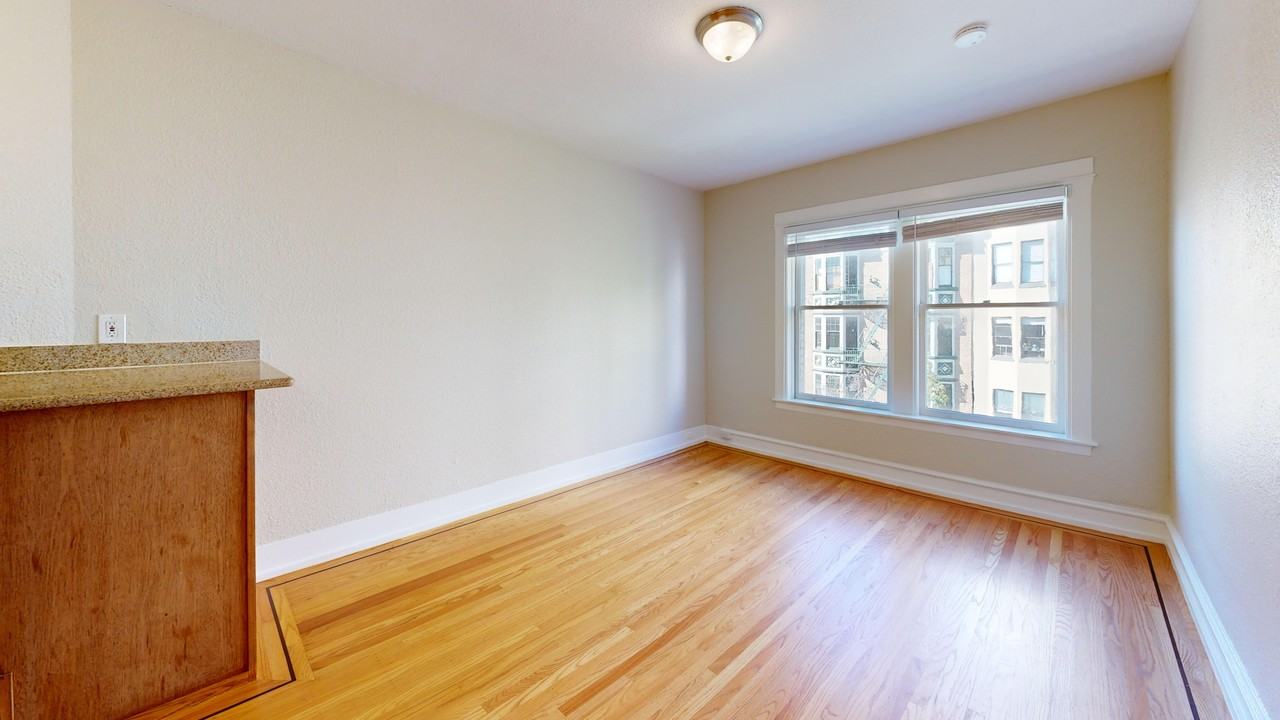 434 Leavenworth Street - Photo 4 of 32