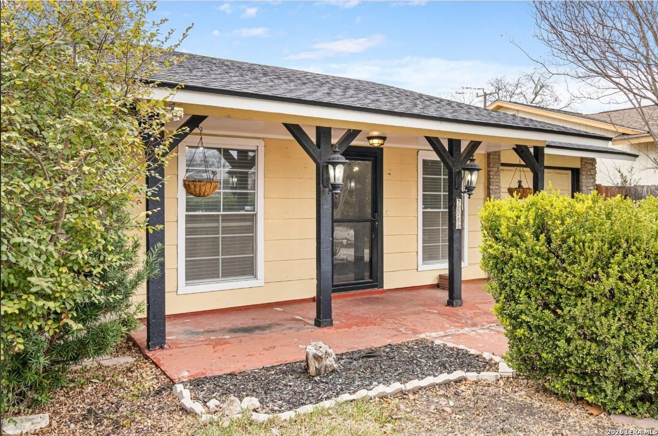 7655 Glen Mont - Photo 3 of 16