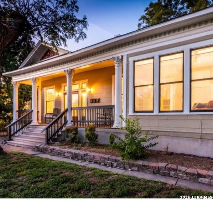 423 W Magnolia Ave Apt 1 #1 - Photo 3 of 16