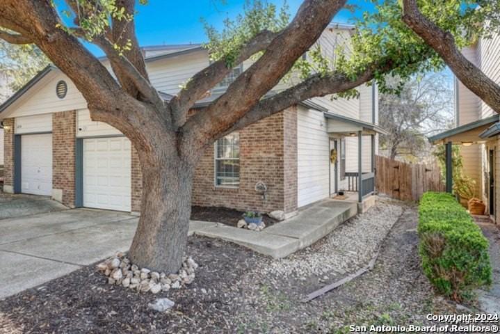 6062 Bantry Bay - Photo 3 of 23