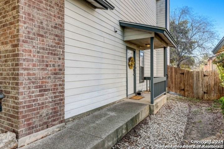 6062 Bantry Bay - Photo 4 of 23