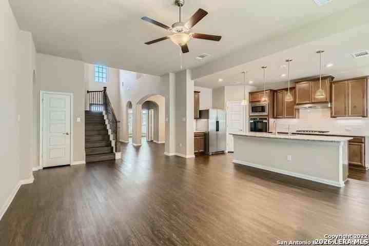 648 Colt Trl - Photo 4 of 28