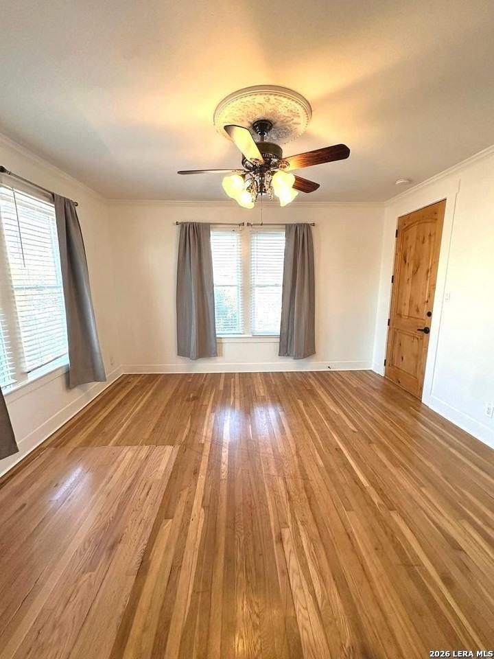 525 Mission St Apt 3 #3 - Photo 3 of 21