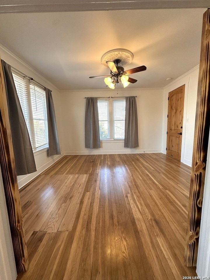 525 Mission St Apt 3 #3 - Photo 4 of 21