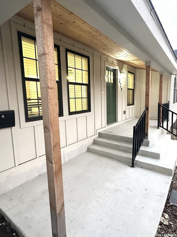 329 Taft Blvd - Photo 2 of 17