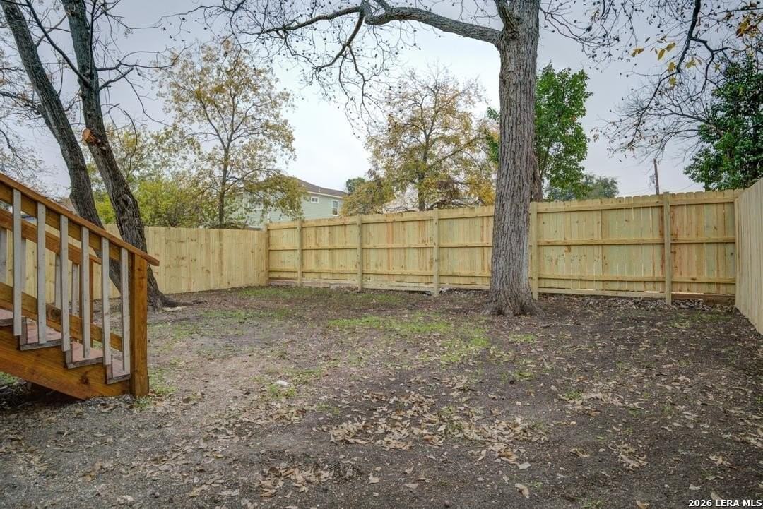 220 Omaha St - Photo 6 of 26