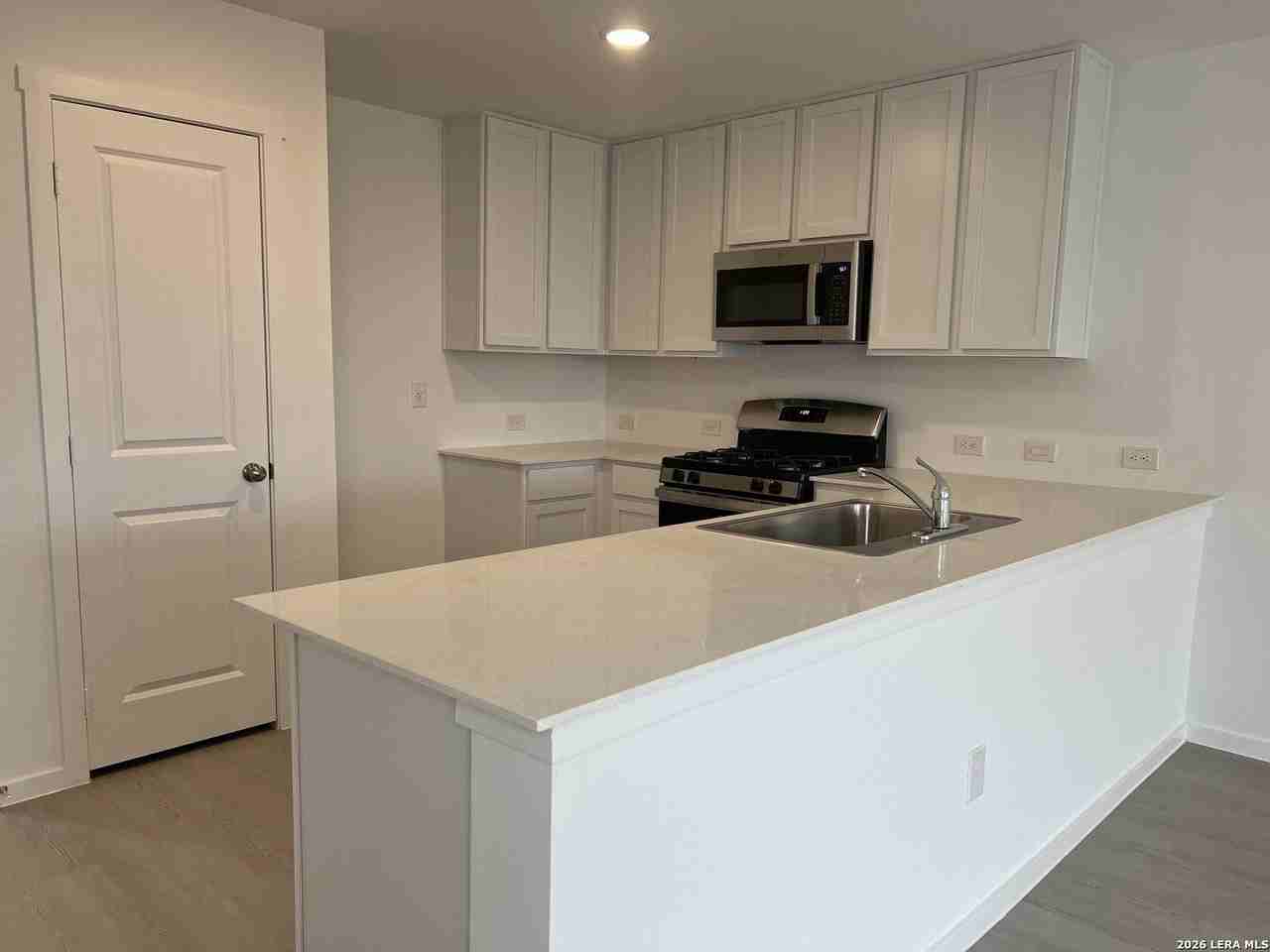 523 Layne Overlook - Photo 4 of 11