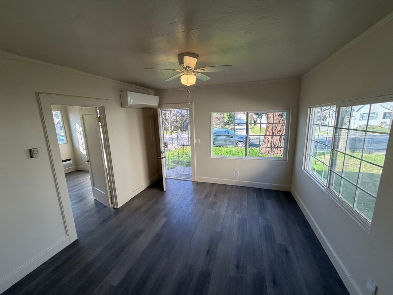 1055 54th St - Photo 4 of 23