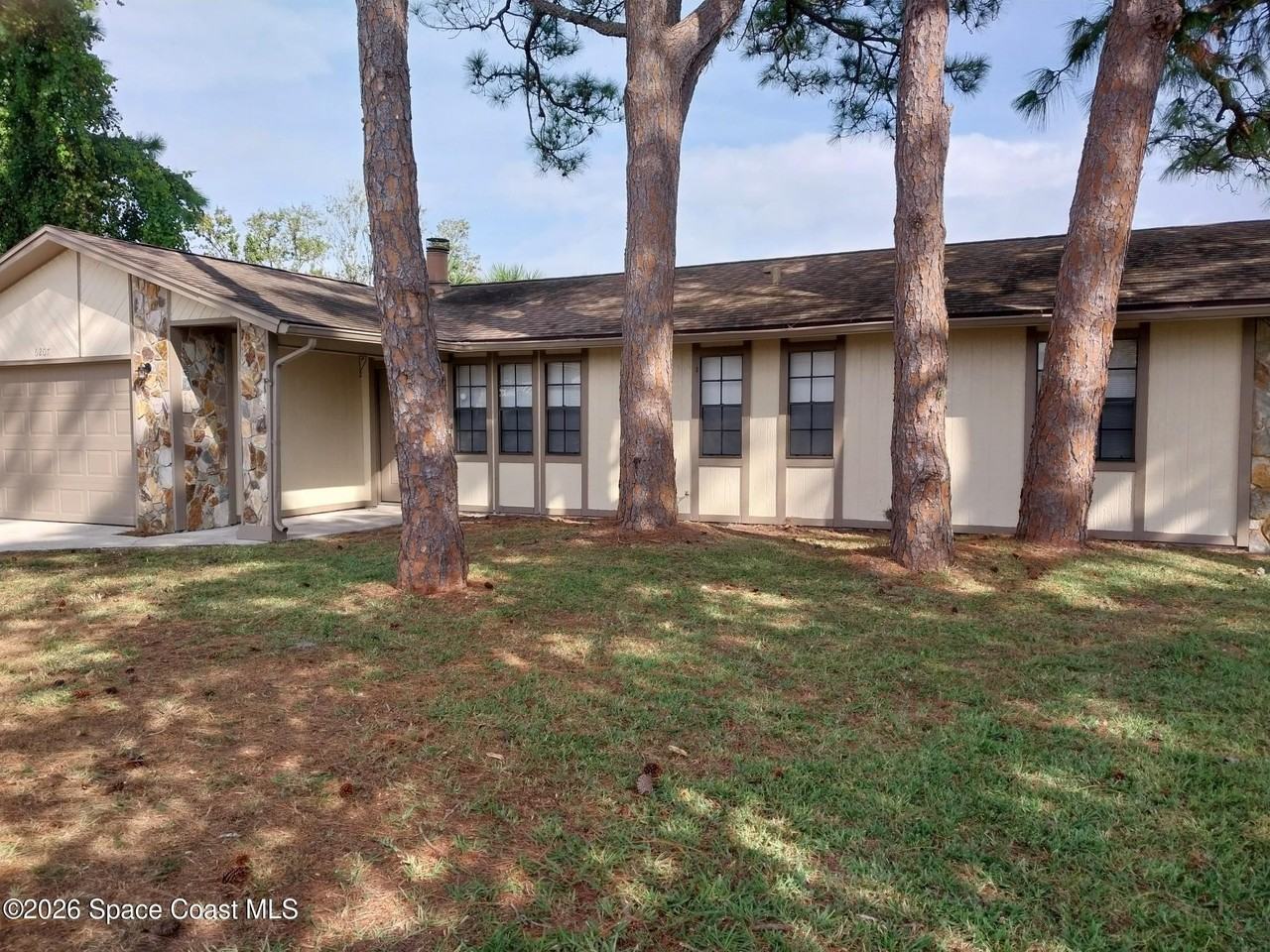 6207 E Baker Cir - Photo 2 of 37