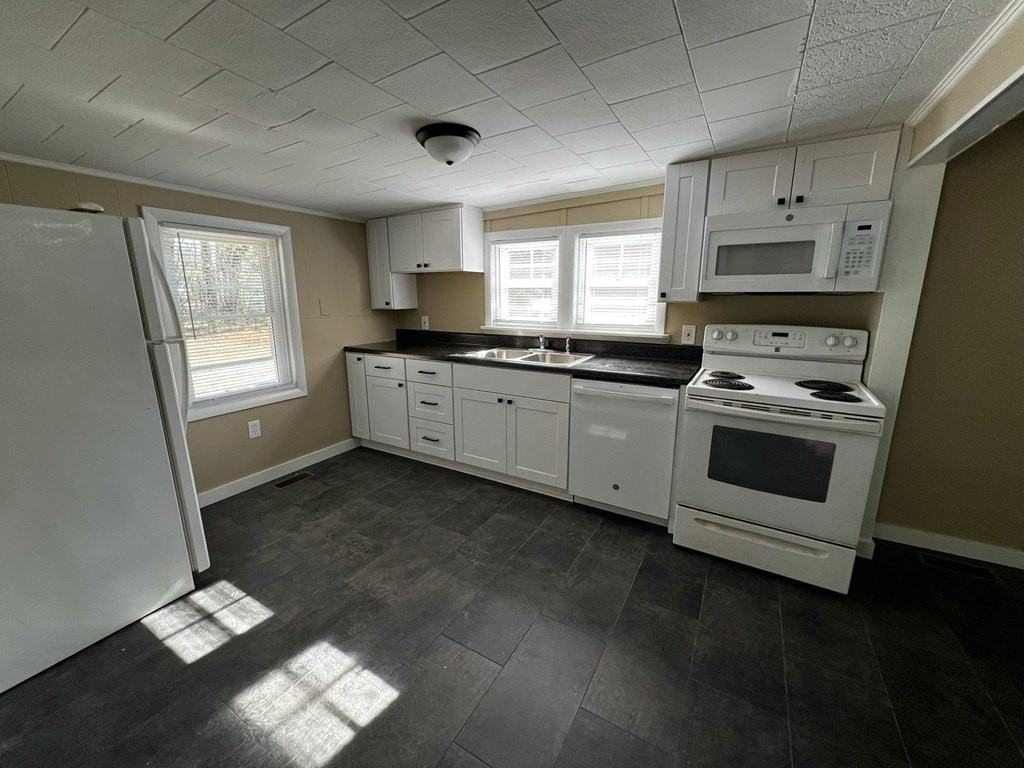 11249 Orange Rd - Photo 7 of 16