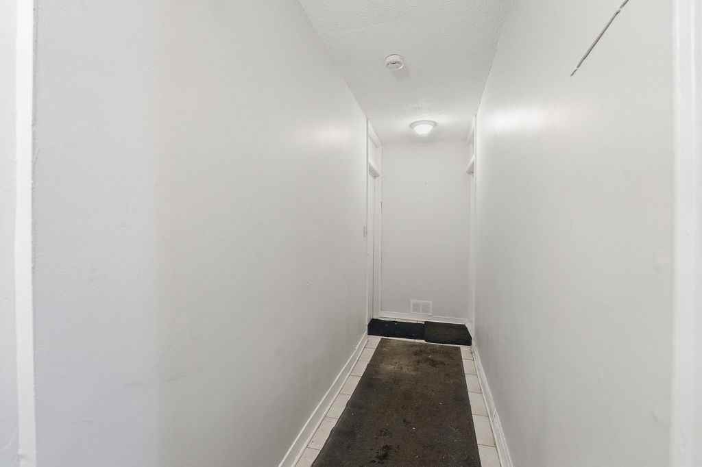 874 Clyde Avenue North #1 - Photo 5 of 18