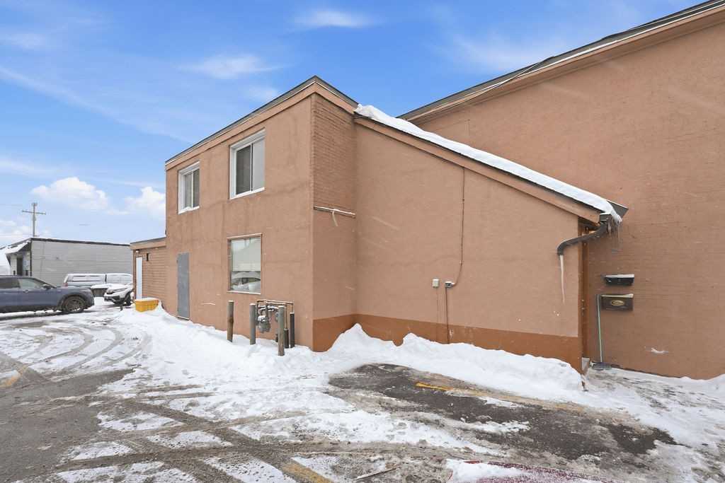 874 Clyde Avenue North #1 - Photo 3 of 18