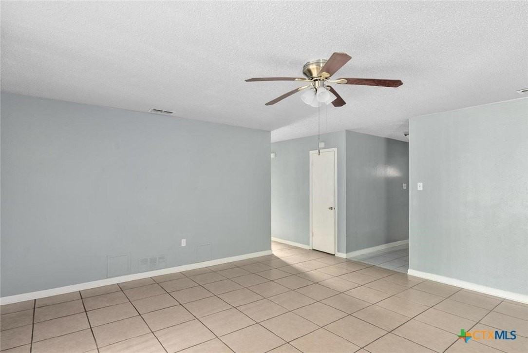 1301 Little St - Photo 4 of 13