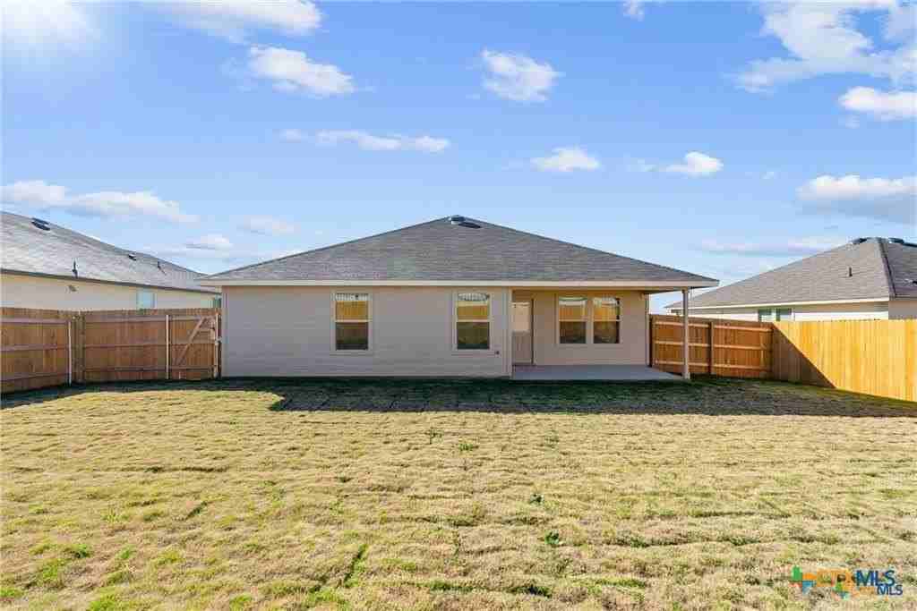 1605 Mesa Verde Dr - Photo 5 of 14