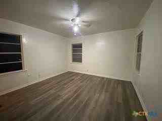 1512 E Barton Ave - Photo 4 of 10