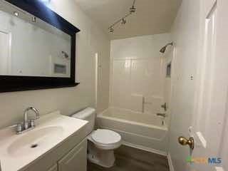 1512 E Barton Ave - Photo 7 of 10