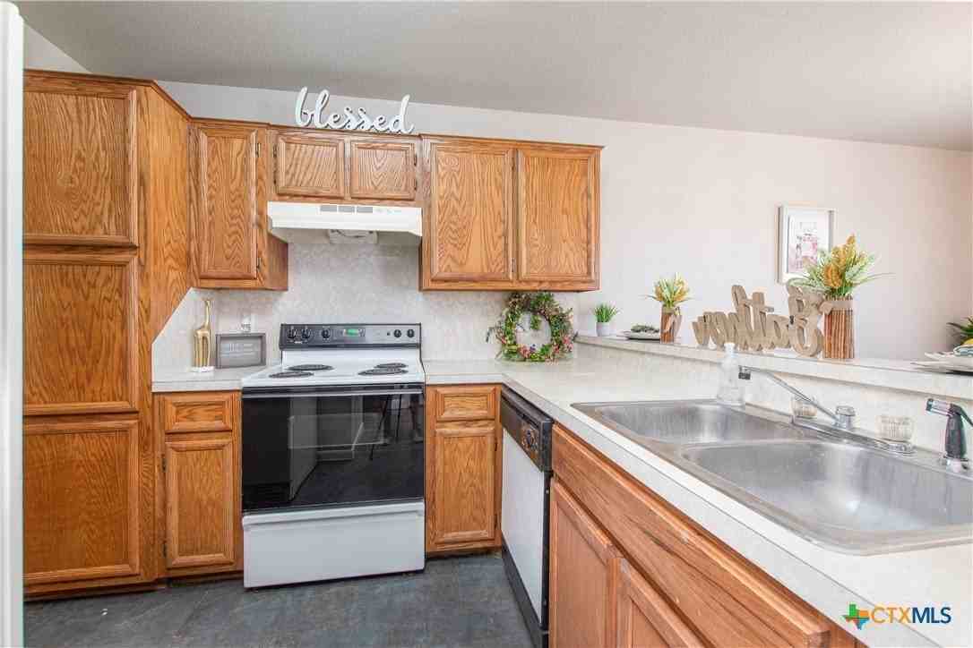 402 Deloris Dr - Photo 3 of 20