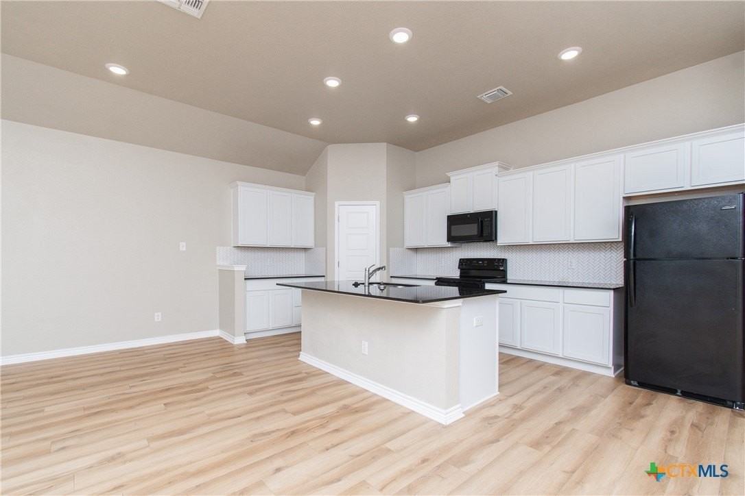 1228 Monte Verde Dr - Photo 6 of 22