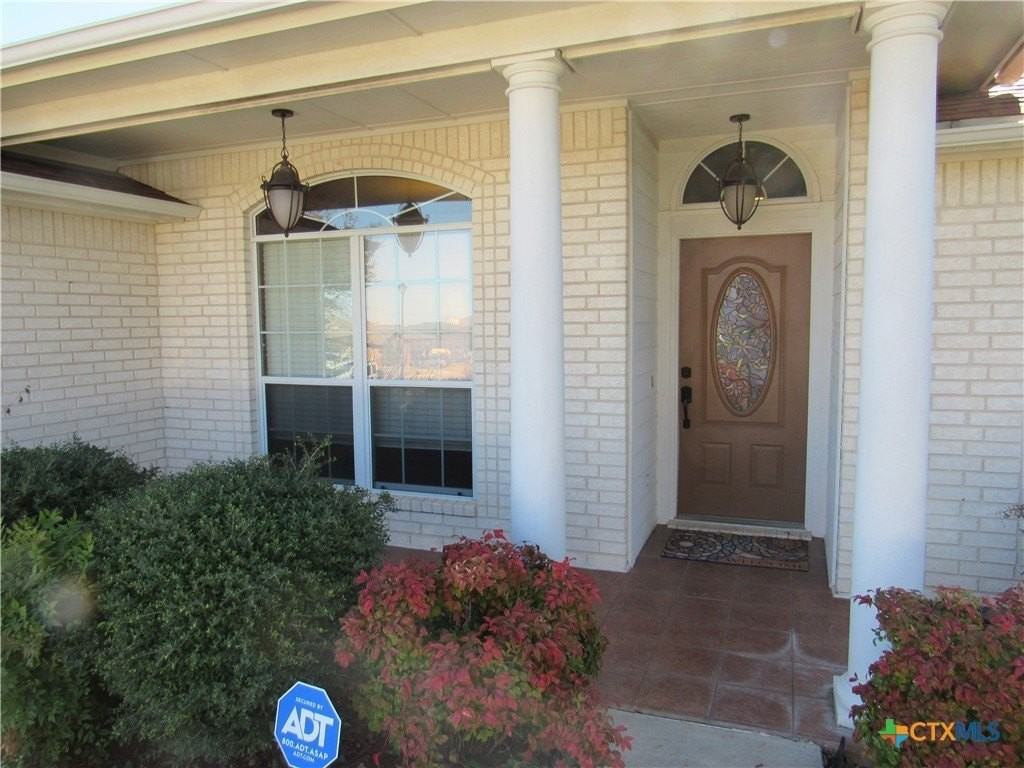 5812 Montrose Dr - Photo 3 of 31