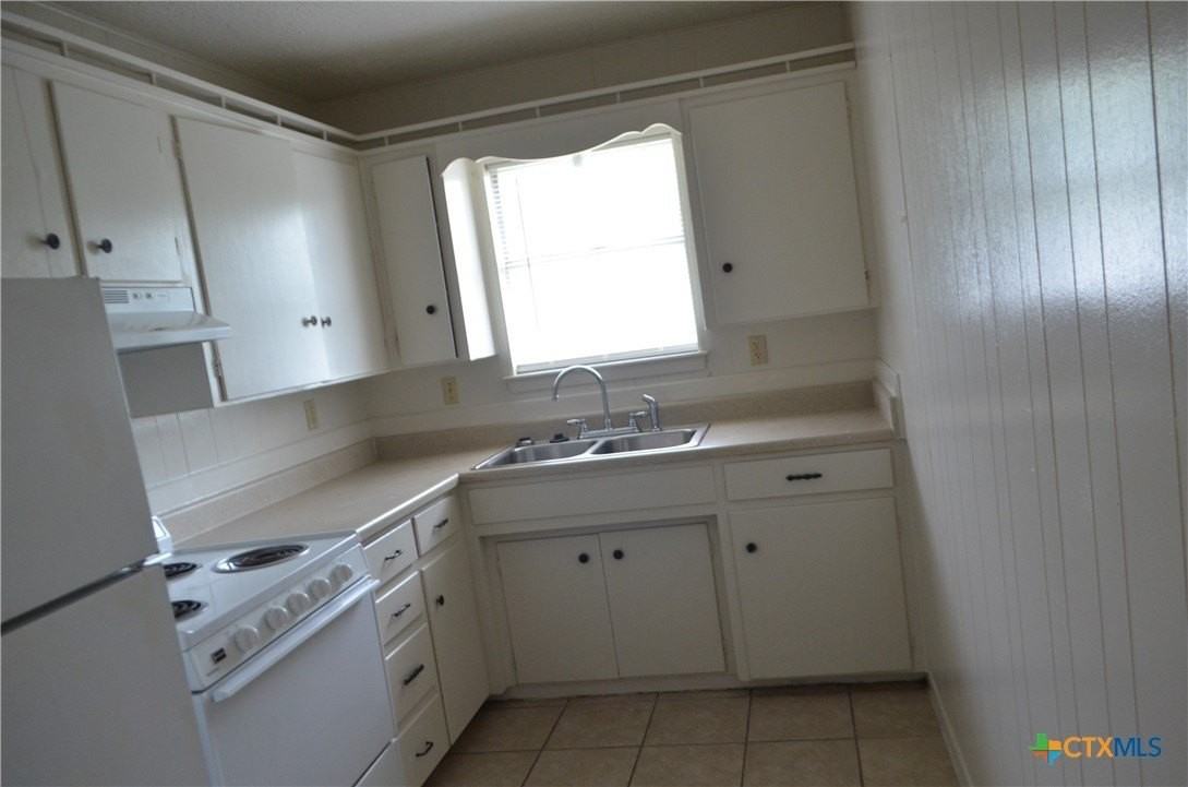 303 E Avenue A Unit B #B - Photo 5 of 9