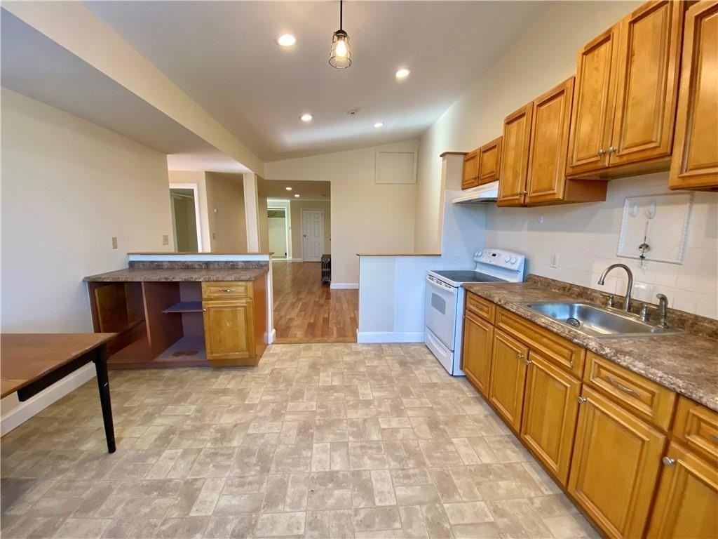 16 Clearview Ave Unit B #B - Photo 4 of 20