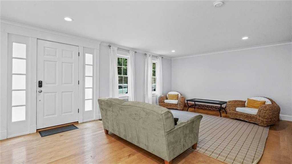 485 Spring St - Photo 5 of 32