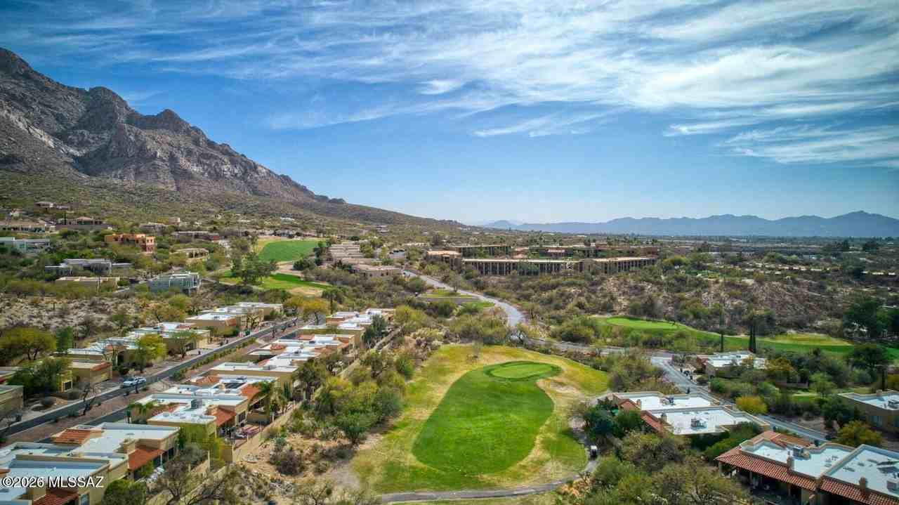 1232 E Camino Diestro - Photo 2 of 39