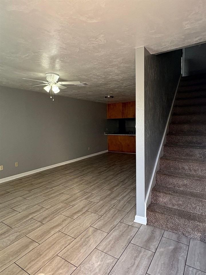 1455 Bent Willow Dr Apt B #B - Photo 2 of 8