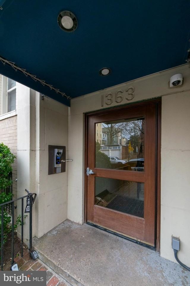 1363 K St Se Apt 103 #103 - Photo 2 of 19