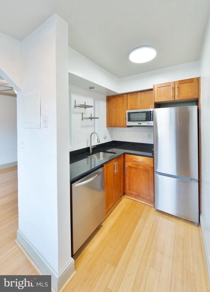 1363 K St Se Apt 103 #103 - Photo 3 of 19