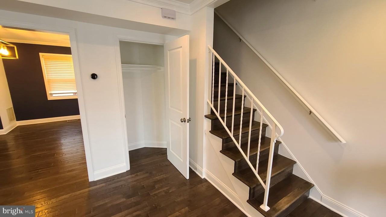 417 Burbank St Se - Photo 6 of 40