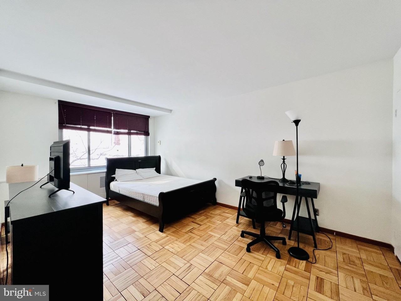 4200 Cathedral Ave Nw Apt 114 #114 - Photo 7 of 20