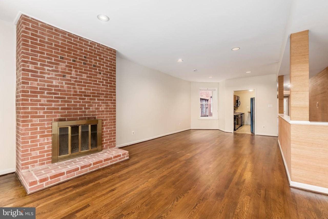 127 11th St Ne Unit C #C - Photo 5 of 39