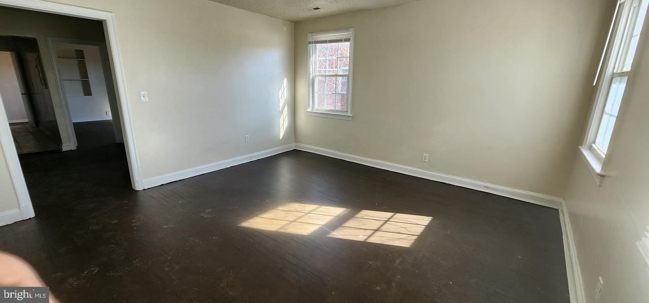 604 Mellon St Se Apt 2 #2 - Photo 5 of 17