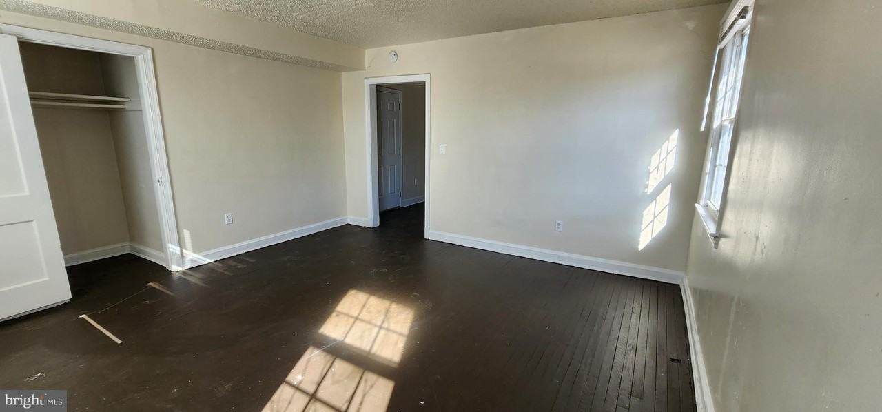 604 Mellon St Se Apt 2 #2 - Photo 6 of 17