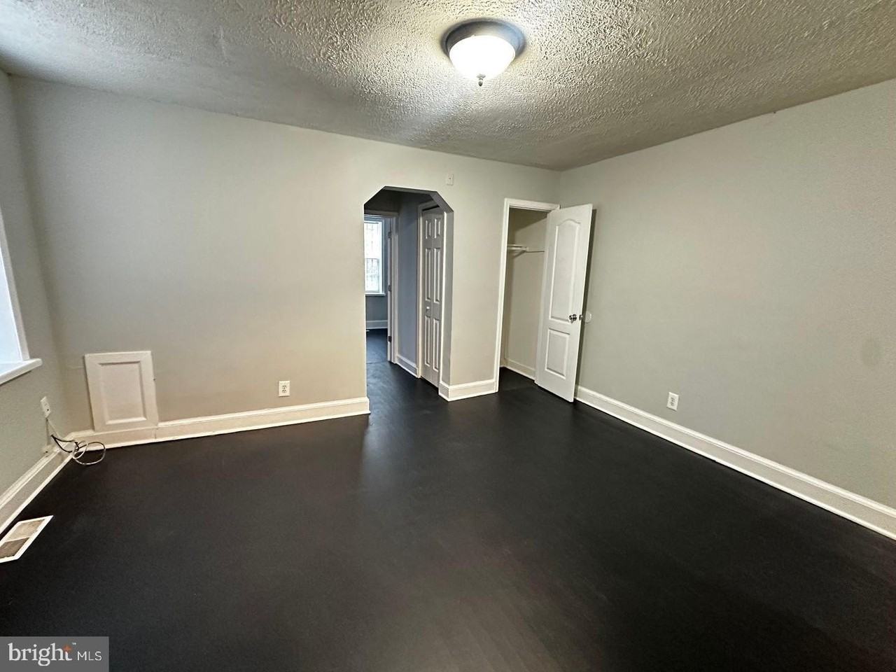4632 Hillside Rd Se - Photo 3 of 19