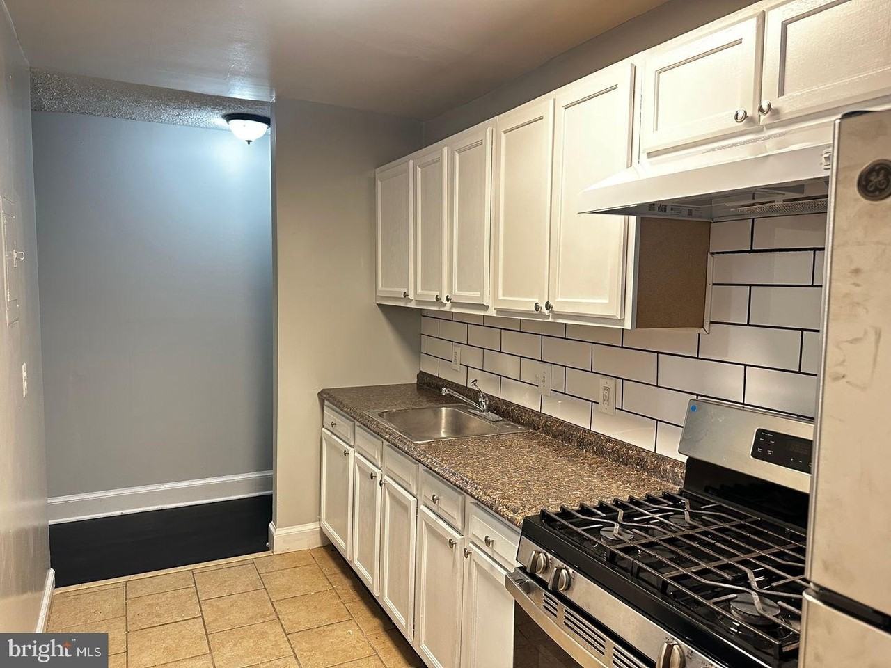 4632 Hillside Rd Se - Photo 5 of 19