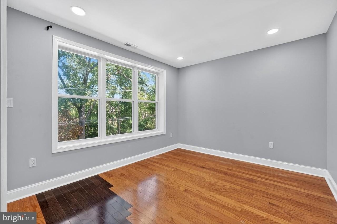 313 Parkland Pl Se Apt 3 #3 - Photo 7 of 19