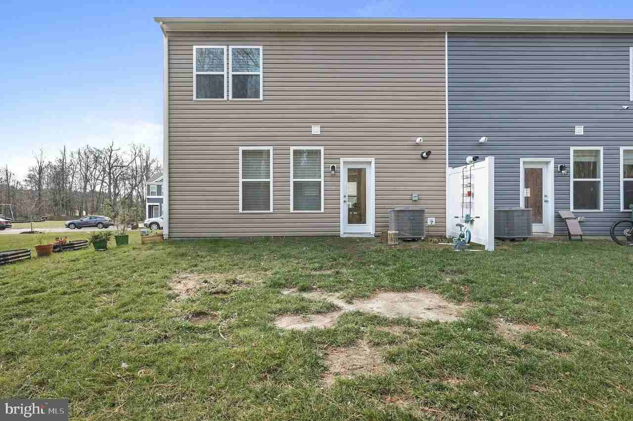 193 Currant Cir - Photo 2 of 24