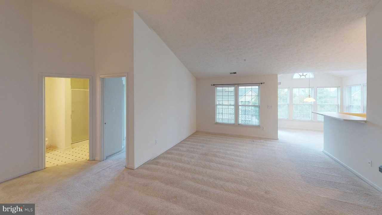 2443 Blue Spring Ct Unit 303 #303 - Photo 5 of 14