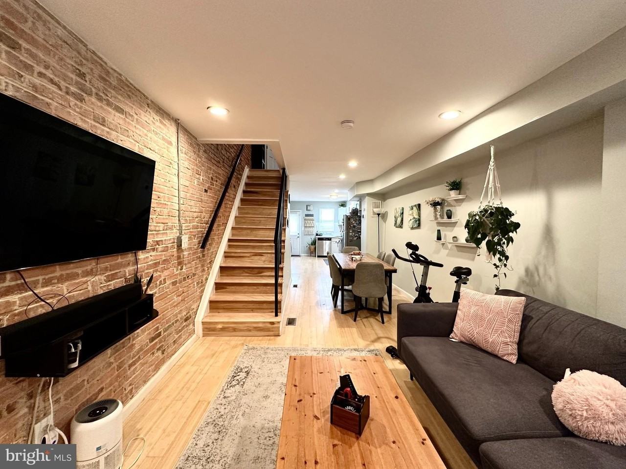 1125 Wicomico St - Photo 2 of 25