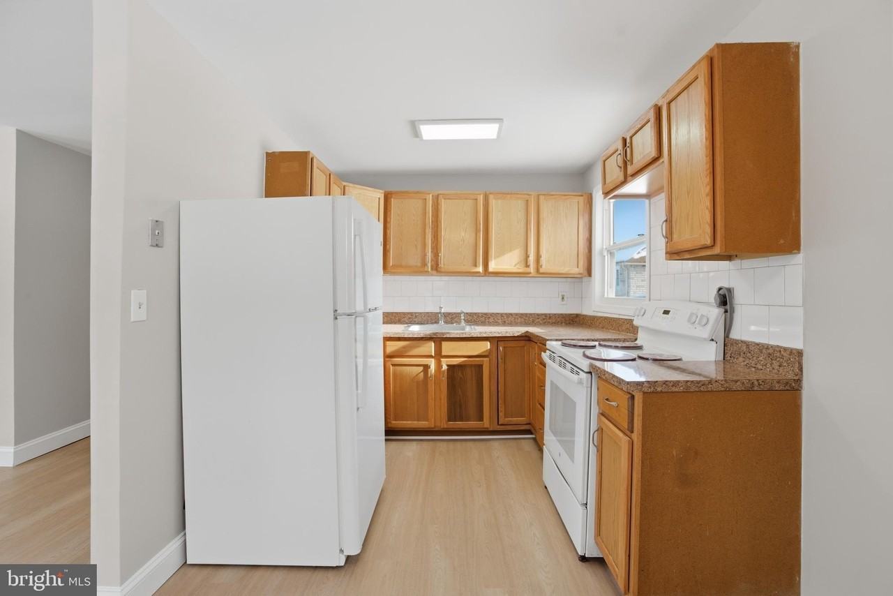 5605 Shelbourne Rd Apt A #A - Photo 7 of 23