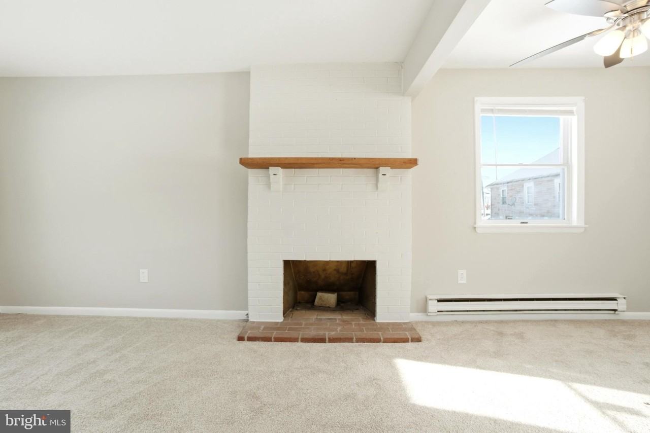 5605 Shelbourne Rd Apt B #B - Photo 4 of 20