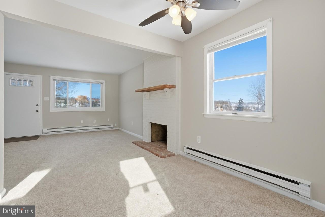 5605 Shelbourne Rd Apt B #B - Photo 5 of 20