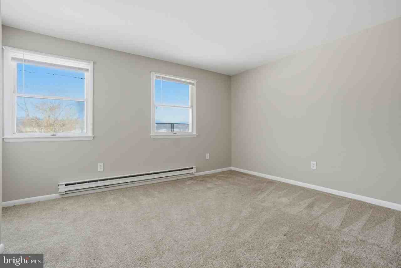 5605 Shelbourne Rd Apt B #B - Photo 7 of 20